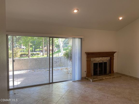 3rd image of 111 Sparrowhawk Ln