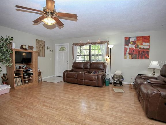 3rd image of 206 S Aurora Dr