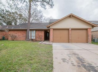 5611 Greenhill Forest Dr, Houston, TX 77088