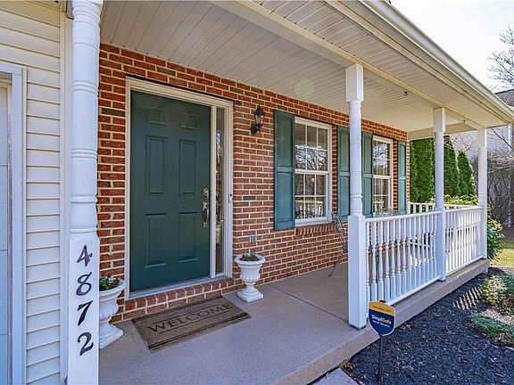 2nd image of 4872 Waterford Dr