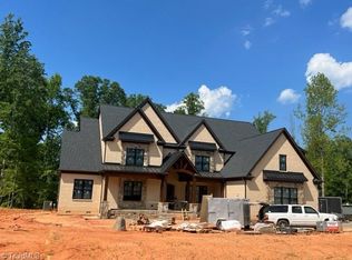 7602 Pemberley Dr, Oak Ridge, NC 27310