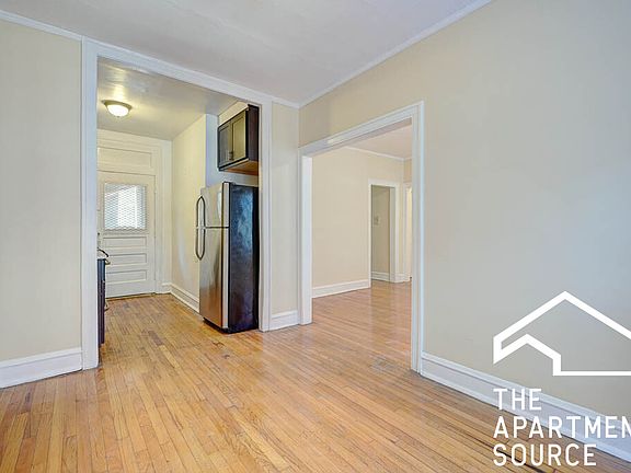 2nd image of 1335.5 W Touhy Ave #2S