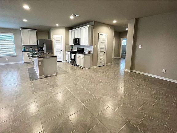 4th image of 29815 Cayenne Cir