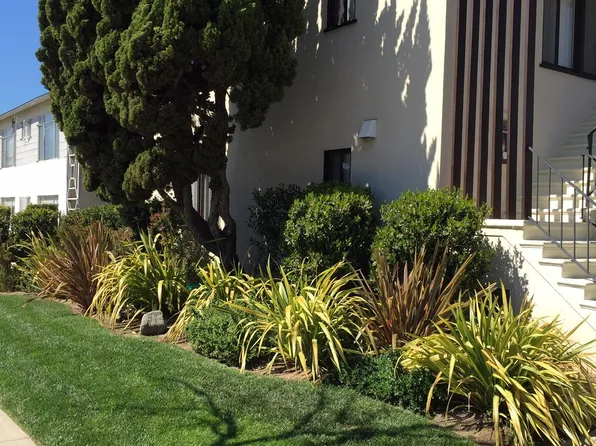 7045 1/2 W Manchester Ave Floor 2, Los Angeles, CA 90045