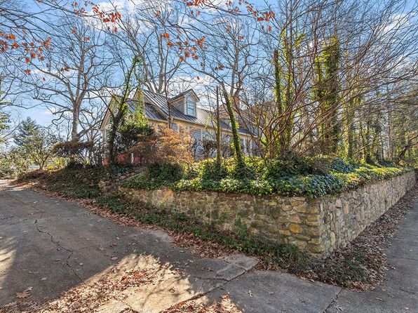 806 E Franklin St, Chapel Hill, NC 27514