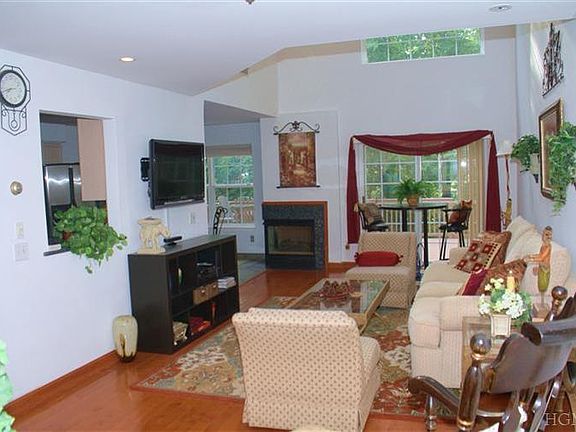 4th image of 903 Brentwood Dr