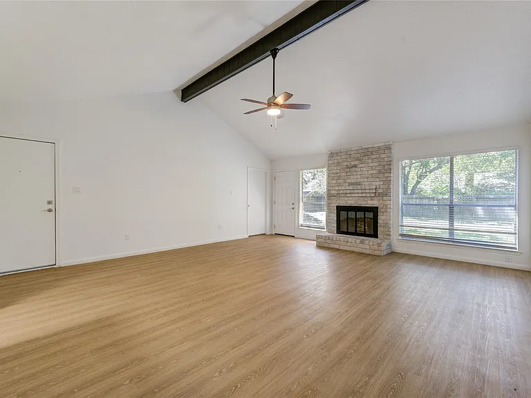 22323 Indian Ridge Dr — Photo 6