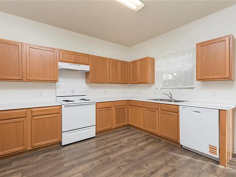 1505 Candy Ln — Photo 6