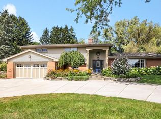 1365 Bonnie Ln, Brookfield, WI 53005