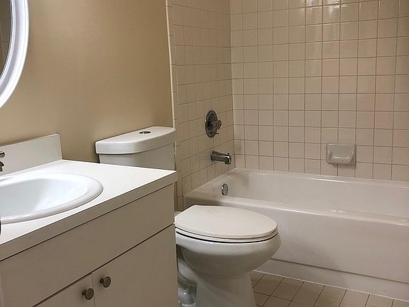 3rd image of 1150 N Liberty Ave #1150L