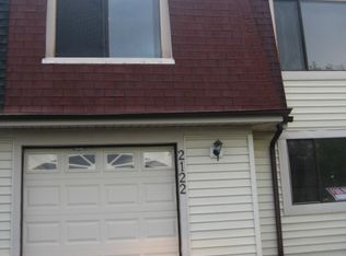 2122 Windward Ln, Hanover Park, IL