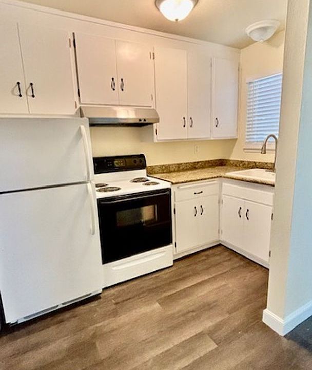 1st image of 1730 Lacassie Ave #17