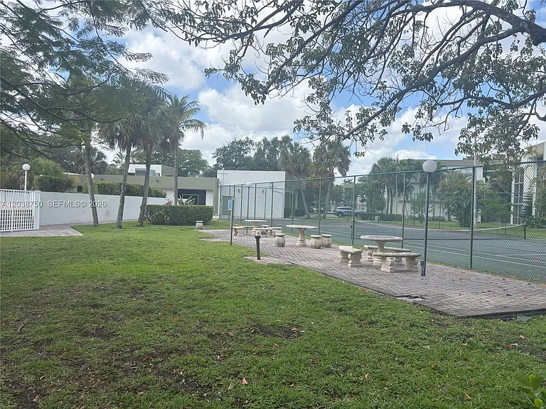 4235 N University Dr #202 — Photo 49