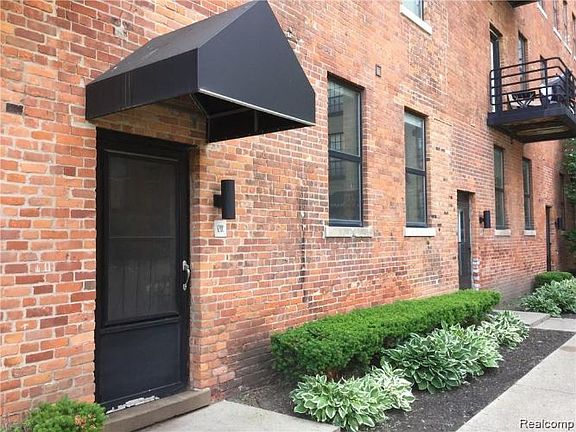 4th image of 6533 E Jefferson Ave #15/128E