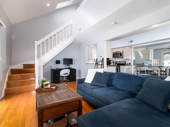197 Lake St Unit 20, Weymouth, MA 02189