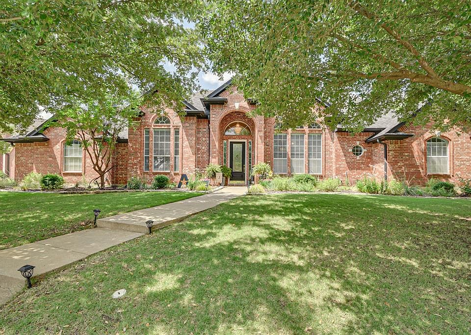 1st image of 1022 Brook Arbor Dr