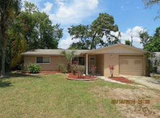 5521 Front Dr, Holiday, FL 34690