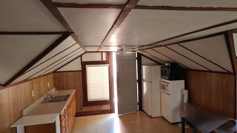 2nd image of 3049 Mulberry St Floor 2
