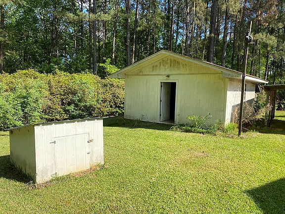 3rd image of 1054 Highway 43
