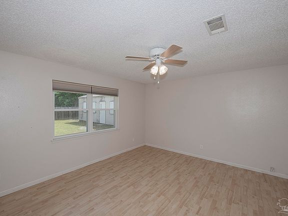 4th image of 5900 Pamela Dr