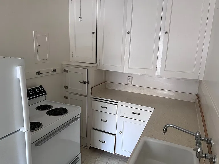 UW01 Levere-4105 Brooklyn Ave NE — Photo 19