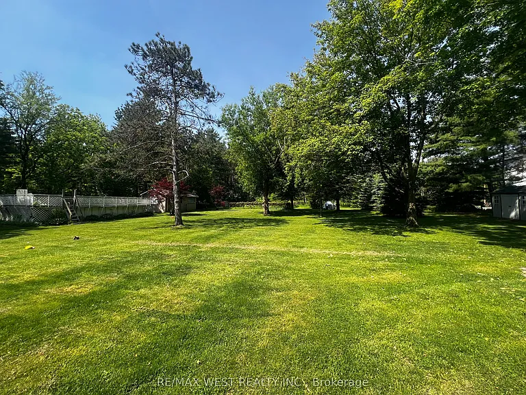 16632 York Durham Line #GARAGE — Photo 20