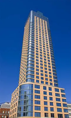 Sold by R New York | media 19