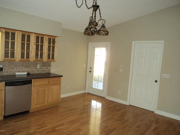 5th image of 9555 Riverview Dr