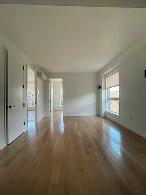 Rented by Artur Gutman, LREB | media 12