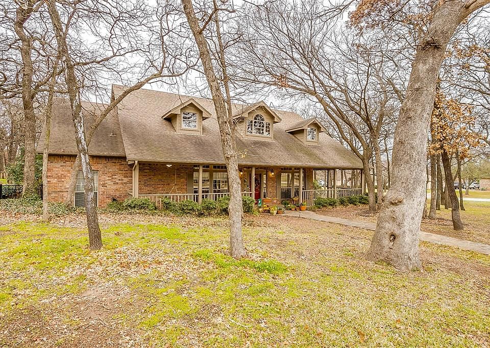 1st image of 3409 Oak Trail Dr
