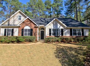 25 Le Paradis Blvd, Sharpsburg, GA 30277