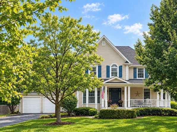 111 West Lane Rd, Geneva, IL 60134