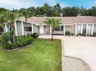 18540 SW 88th Rd, Cutler Bay, FL 33157