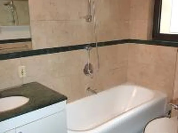 2 Beekman Place image 1 of 6