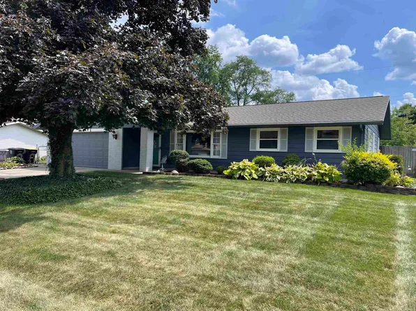 922 Buckingham Dr, Fort Wayne, IN 46825