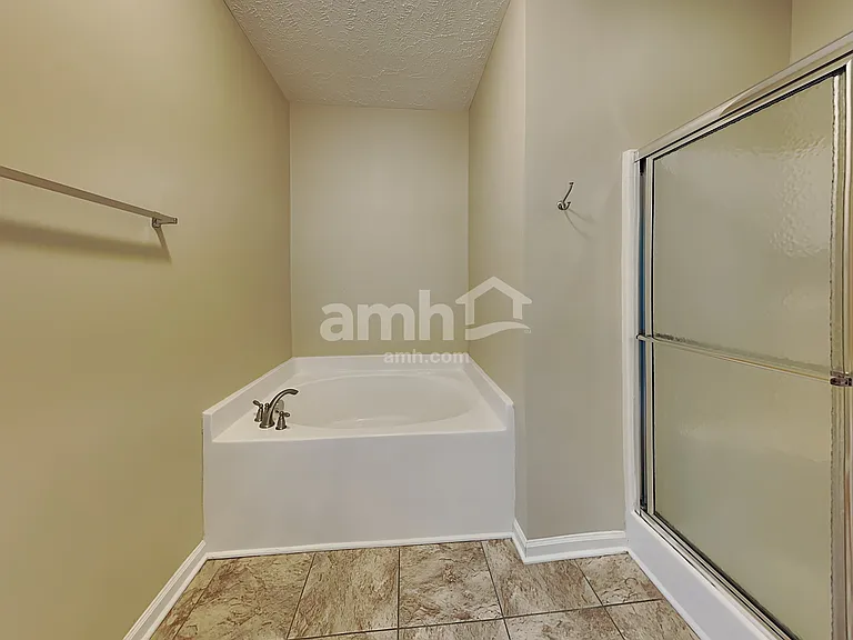 1287 Wentworth Dr — Photo 11
