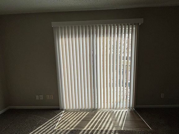 3rd image of 431-433-435 N Bluegrass Dr #431-8