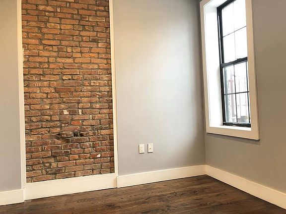 5th image of 417 Throop Ave APT A2
