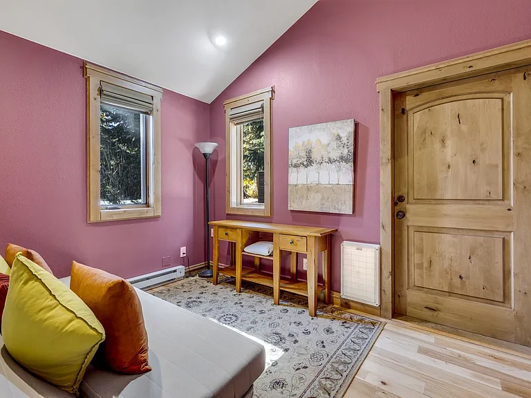 Bonus sleeping room for one person.