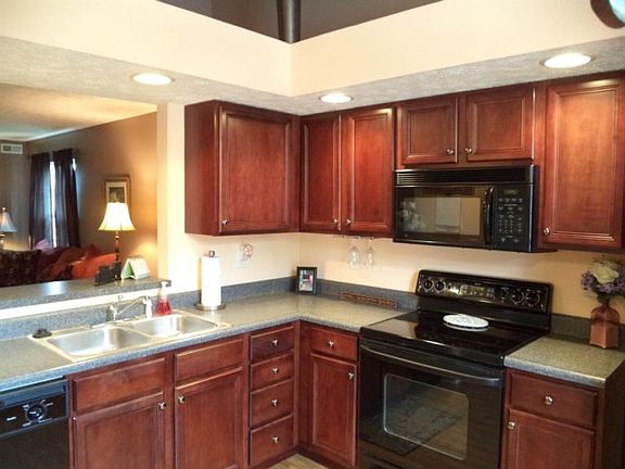 4th image of 5798 Riverwalk Cir