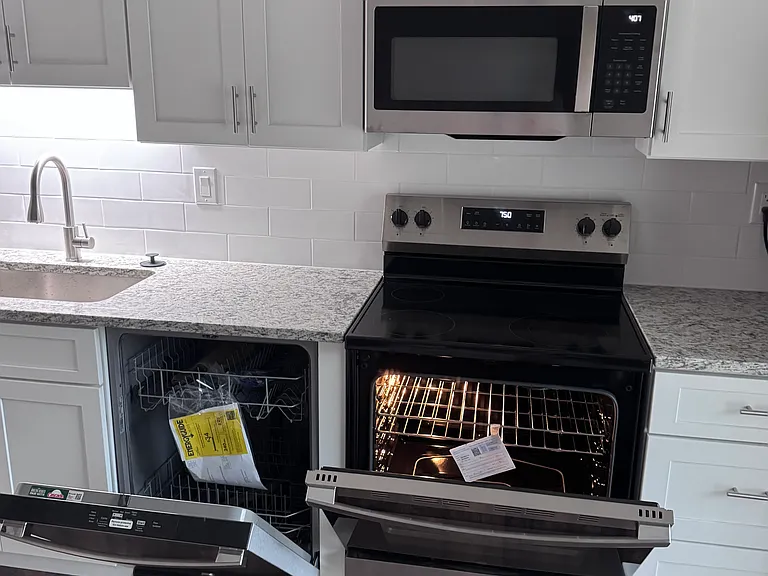 All brand new appliances!