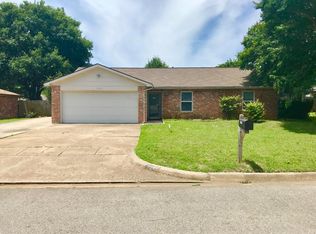7245 Windcrest Ln, North Richland Hills, TX 76182