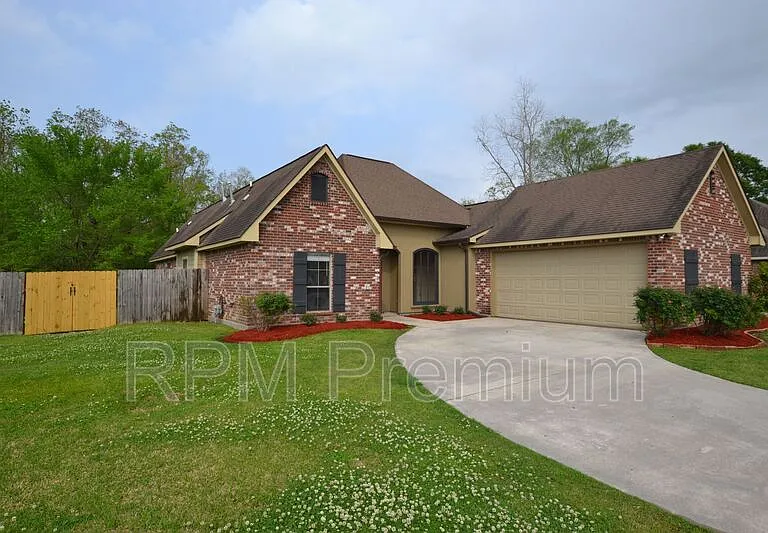 2691 Woodbend Ave — Photo 4