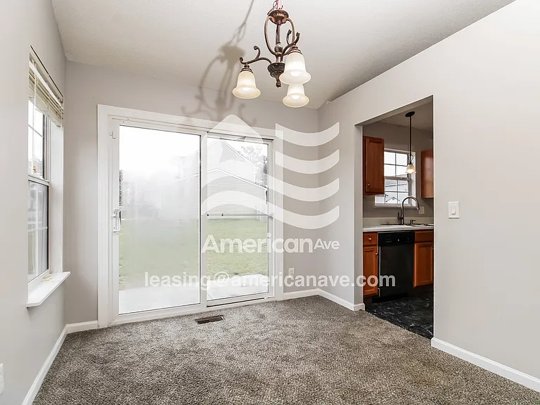 1460_005_dining_room_5.jpg