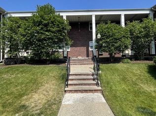 420 Sheridan Pl APT 4, Fairview, NJ 07022