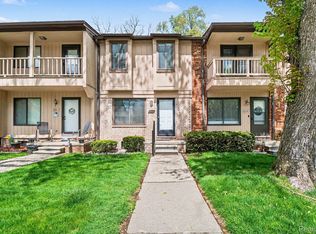 3120 N Summers Rd, Keego Harbor, MI 48320