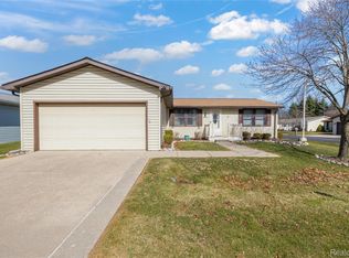 38454 Deer Creek Blvd, Westland, MI