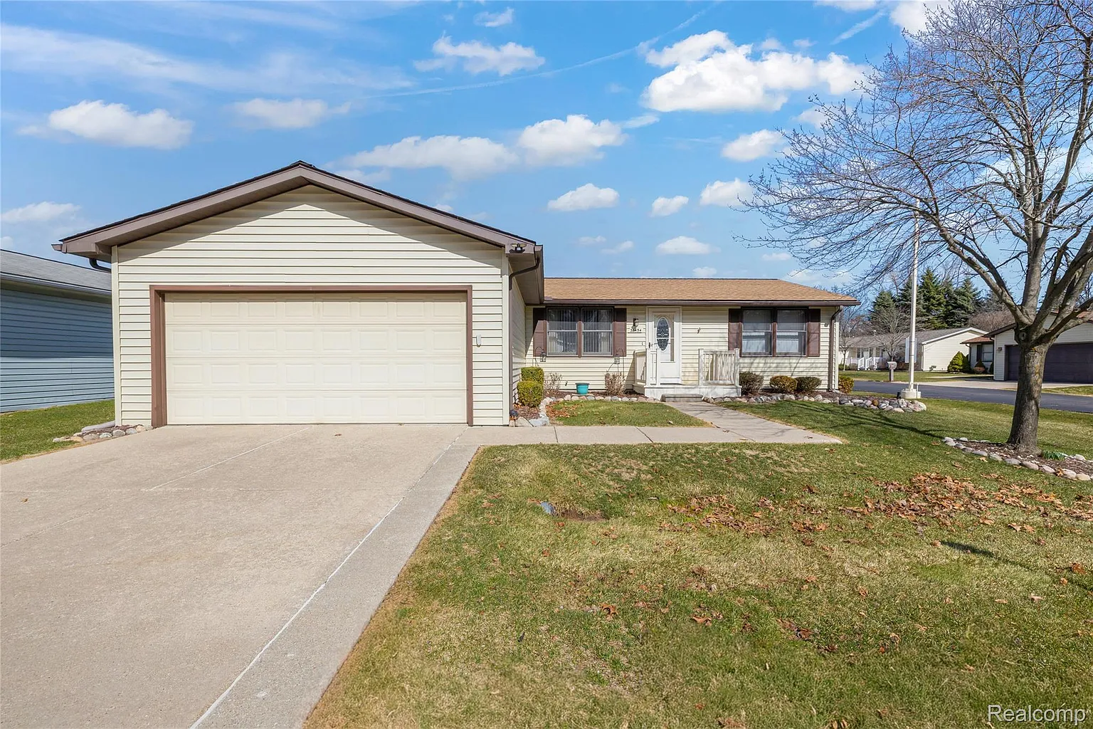 38454 Deer Creek Blvd photo 1