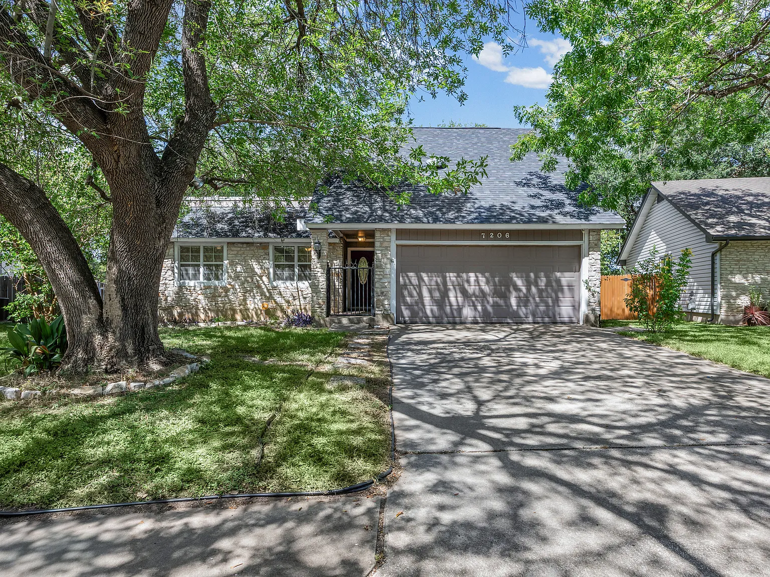 4 bed, 1368 sqft, $2,650 — Photo 3