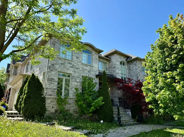 92 Grandview Ave, Markham, ON L3T 1H4